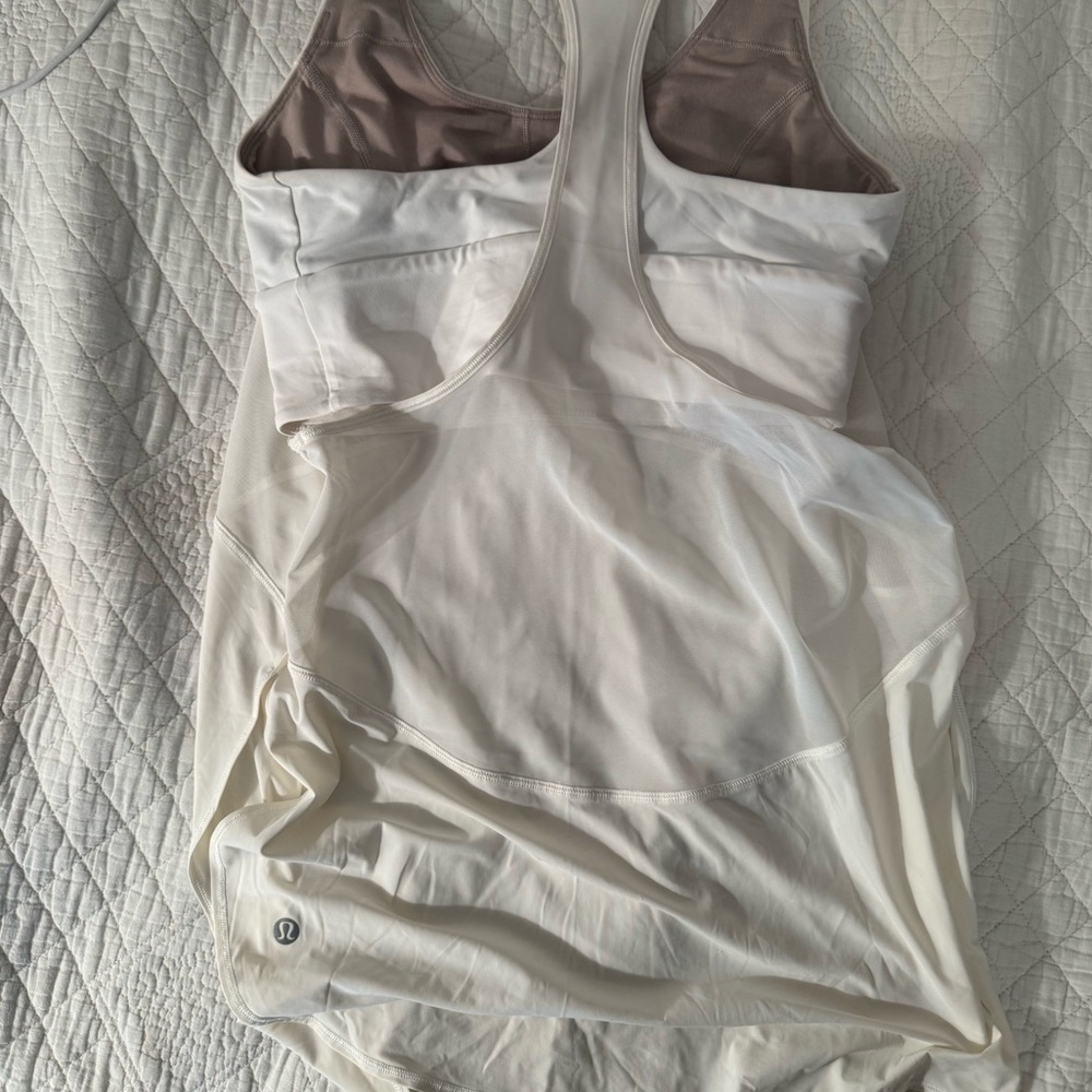 LULULEMON TOP